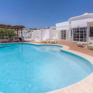  Holiday home Amazing 3 Bedroom Ocean View With Pool